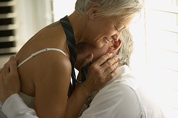 Waarom 50-plussers vaker de liefde bedrijven dan u denkt