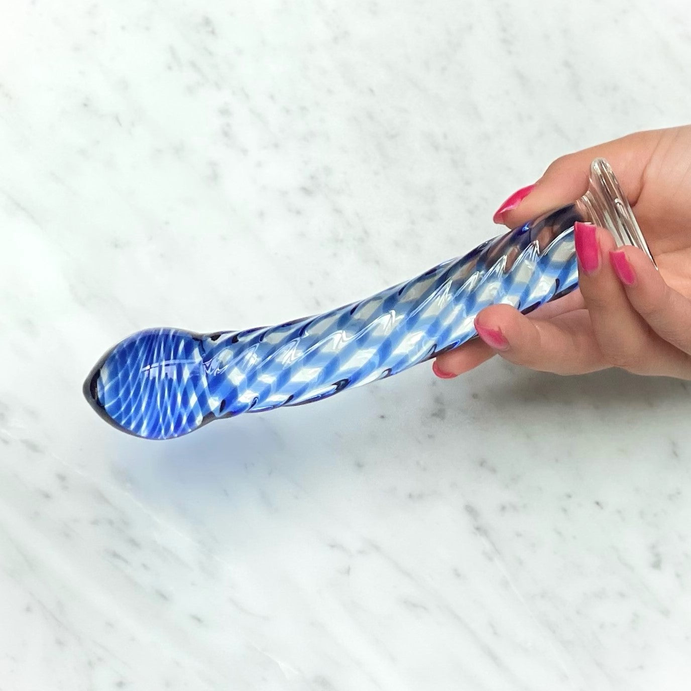 Dildo van speciaal glas met blauw