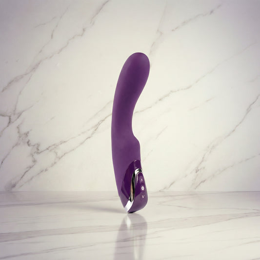 Roxy luxe vibrator van De Paarse Keizerin in vooraanzicht op witte achtergrond