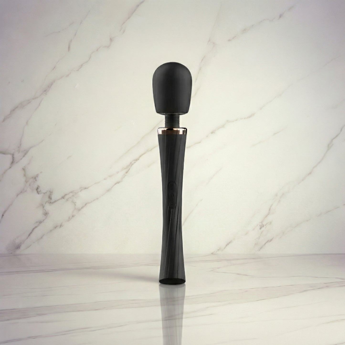 De Paarse Keizerin Wandmassager Melody vooraanzicht op witte achtergrond, ergonomisch ontwerp