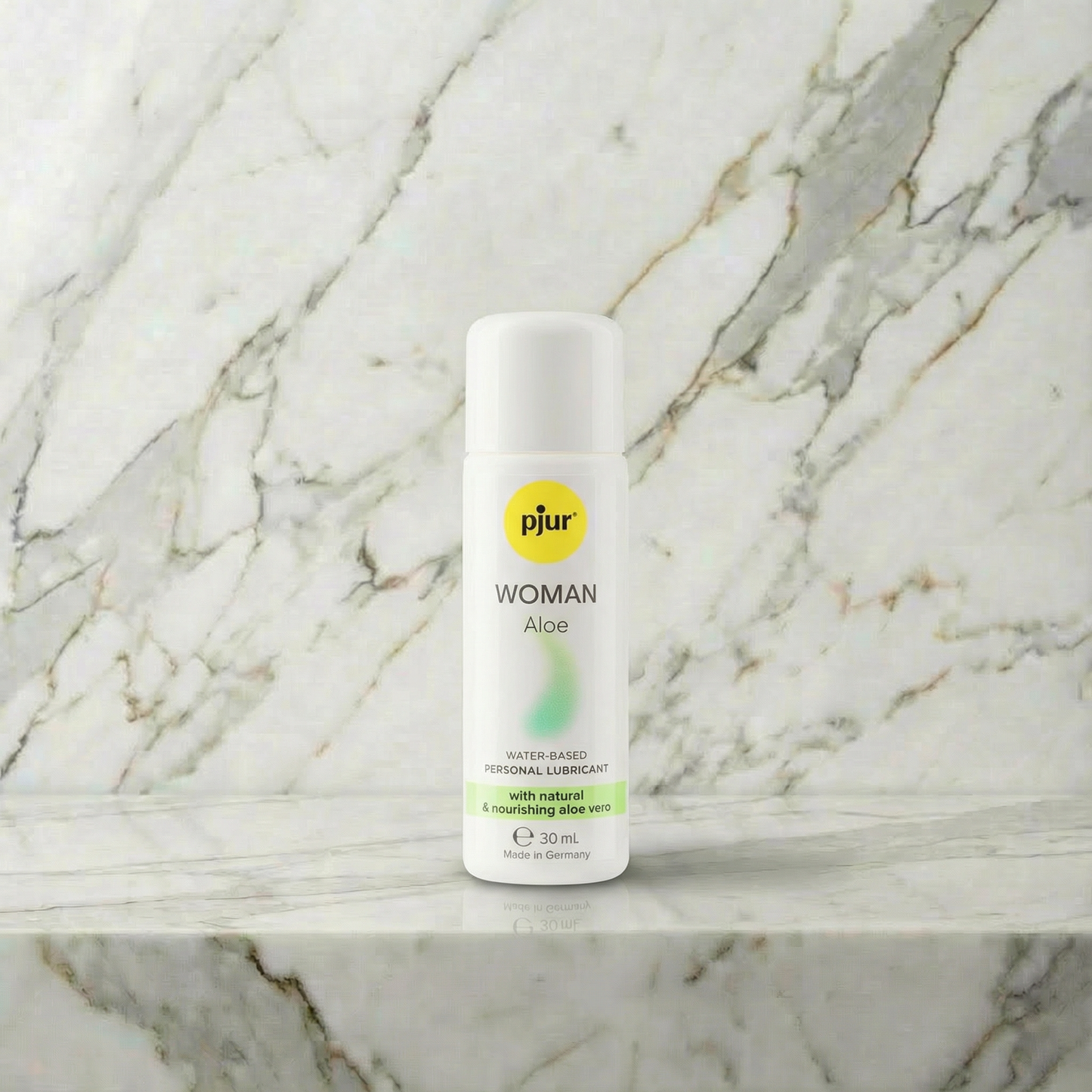 Close-up Pjur Woman Aloe Vera 100ml doseerknop en etiket detail