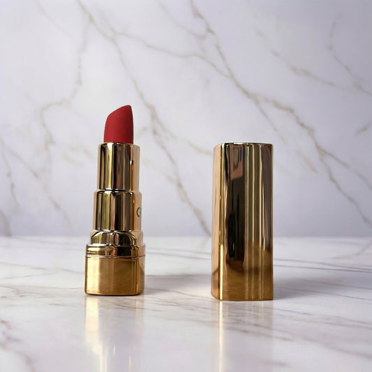 Lippenstift vibrator van De Paarse Keizerin in elegante vormgeving op witte achtergrond