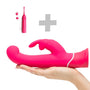 Roze rabbit-vibrator op hand met bijpassende mini-vibrator en plusteken erboven
