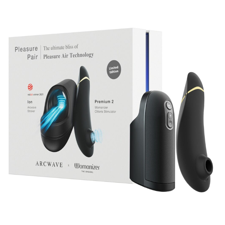 Pleasure Pair Set met Womanizer en Arcwave intimiteitsproducten op witte achtergrond