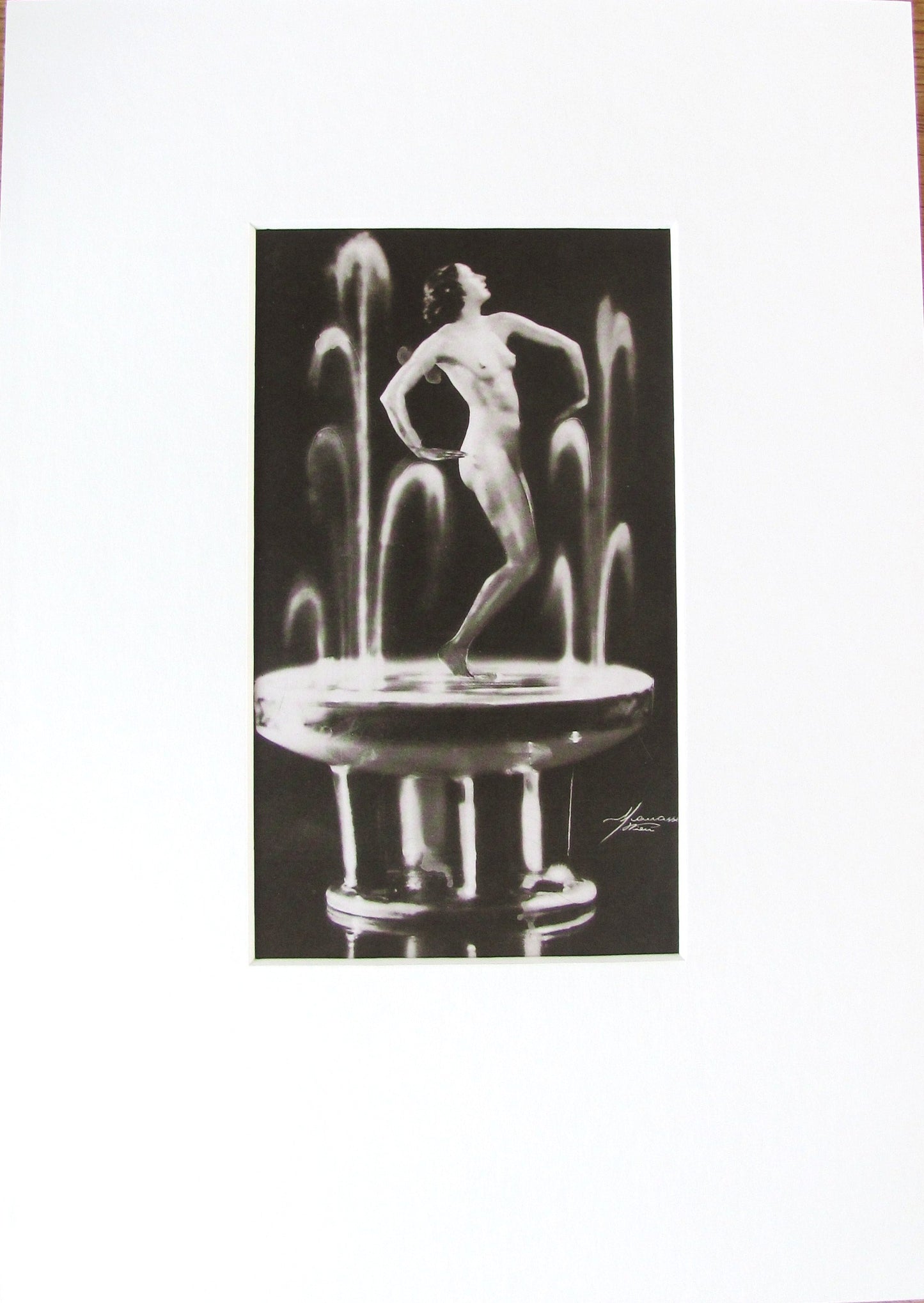 Sexy vintage foto's in mooie passe-partouts