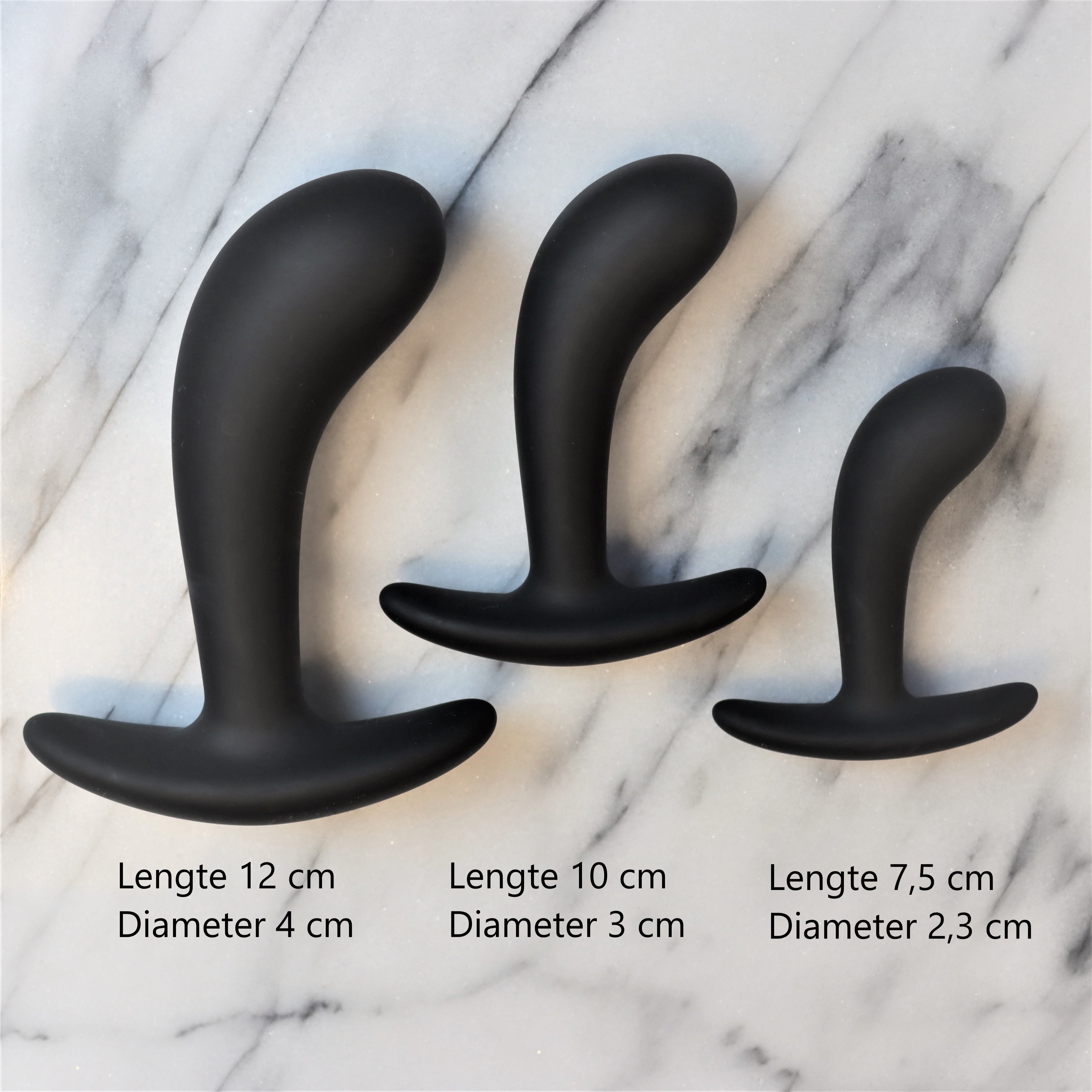 Set Anale Erotiek voor Hem en Haar van De Paarse Keizerin op witte achtergrond