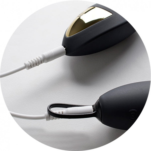 Detail van hoogwaardige siliconen materiaal van paarse Spot 2-in-1 vibrator