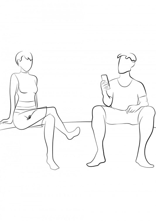 We-Vibe Moxie Plus zwart achterzijde met magnetische contactpunten zichtbaar